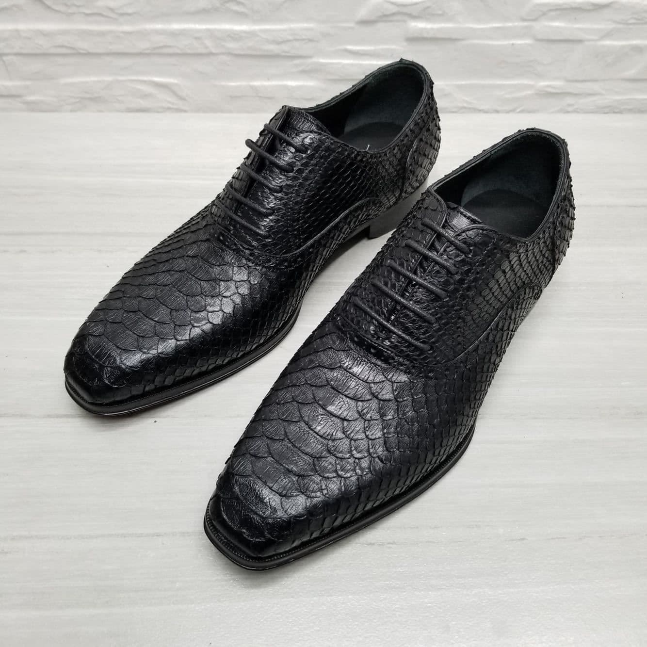 image-Men's Business Lace-up Formal Oxford Shoes