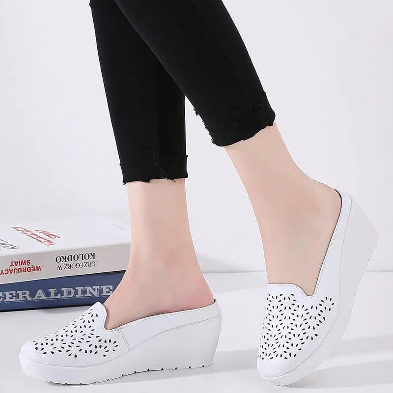 image-Fashionable Personality Platform Lightweight Women's Sandals