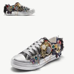 image-Vintage Badge Personalized Casual Canvas Shoes
