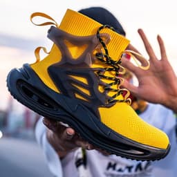 image-Men's Anti-smash And Anti-puncture Steel Toe High-top Safety Shoes