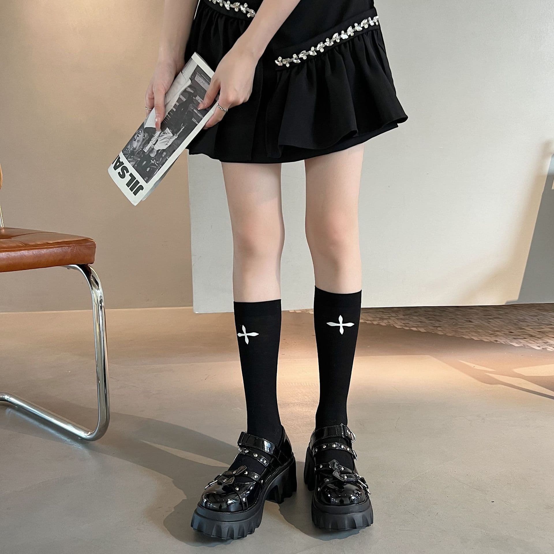 image-Women's Fashion Retro Thick Bottom Heightening Single Shoes