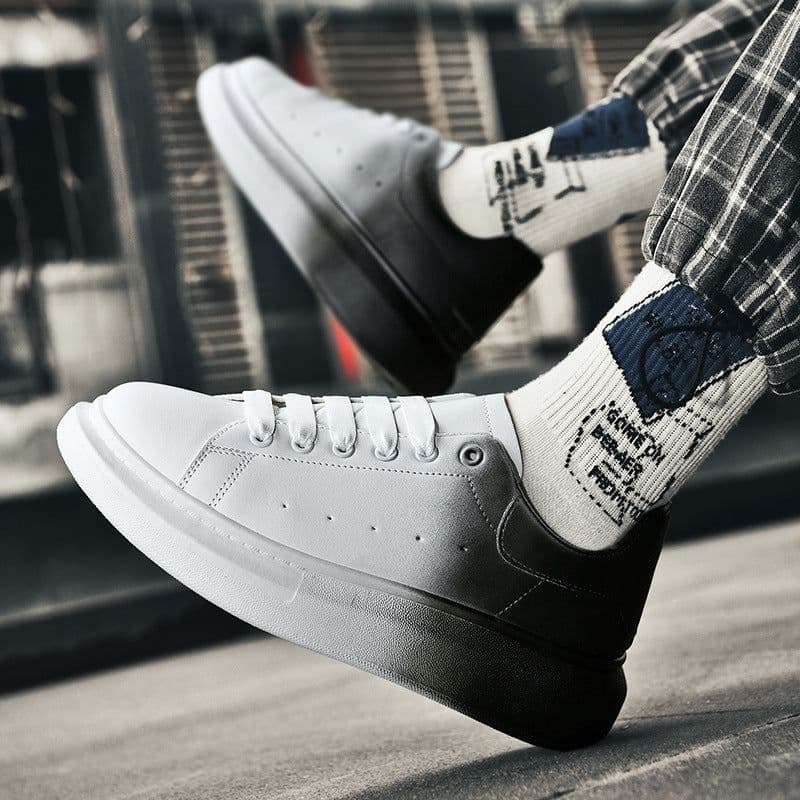 image-Gradual Color Small White Casual Sports Shoes For Men