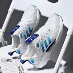 image-Large Soft Soled Men's Mesh Running Shoes