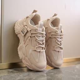 image-Breathable And Versatile Sports Casual Thick Soled Shoes