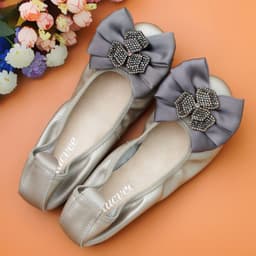image-Women's Soft Soled Low Heel Flat Shoes
