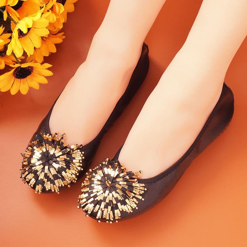image-Leather Round Head Tassel Mother Shoes