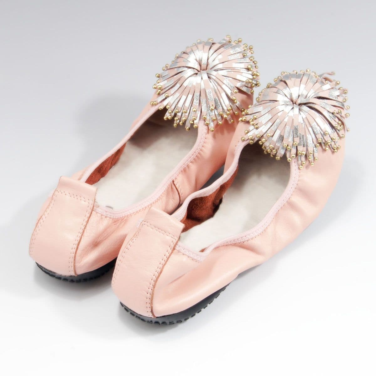 image-Leather Round Head Tassel Mother Shoes