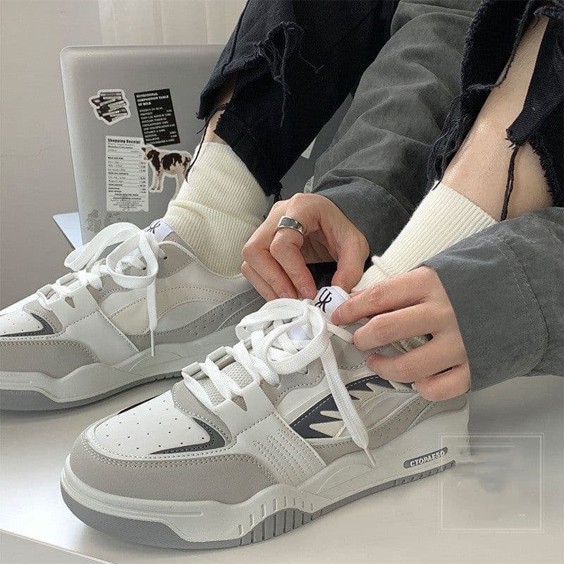 image-Women's Personalized Fashionable Sneakers