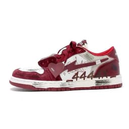 image-Men's And Women's Fashion Shoes Designed In A Niche