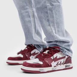 image-Men's And Women's Fashion Shoes Designed In A Niche