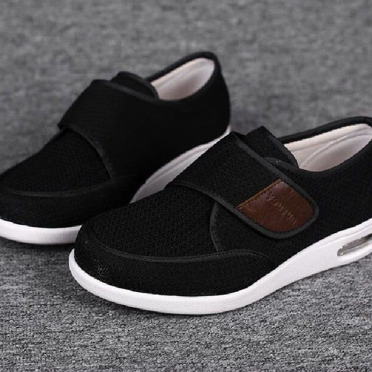 image-Lightweight Portable Breathable Large Size Casual Air Cushion Dad Shoes