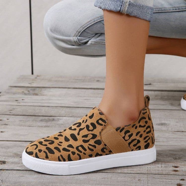 image-Fashion Flat Leisure Sports Board Shoes