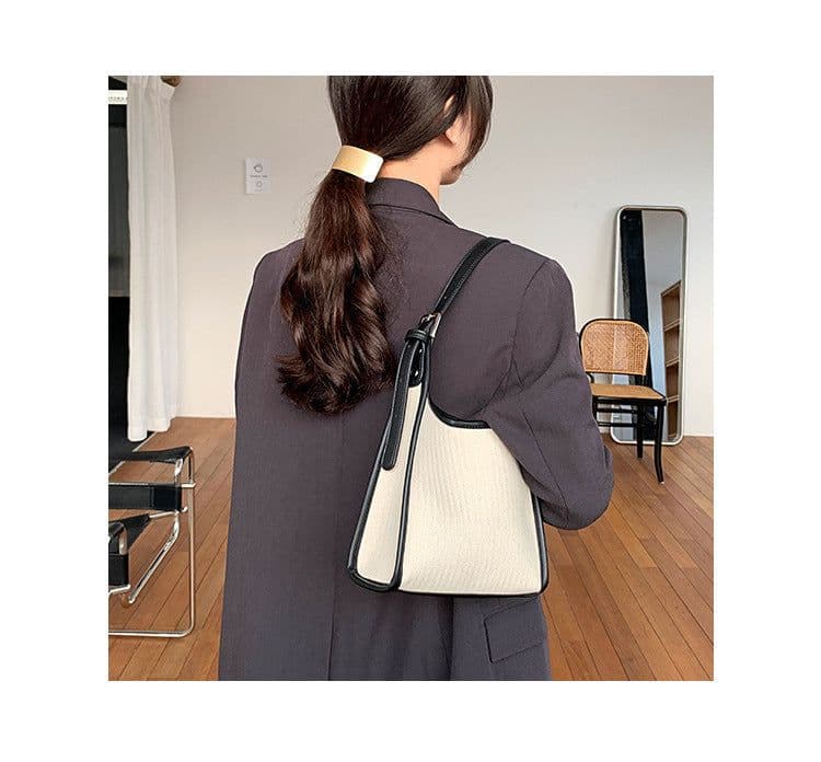 image-Female Summer New Stitching Shoulder Handbag Fashion All-match Niche High Sense Underarm Bag
