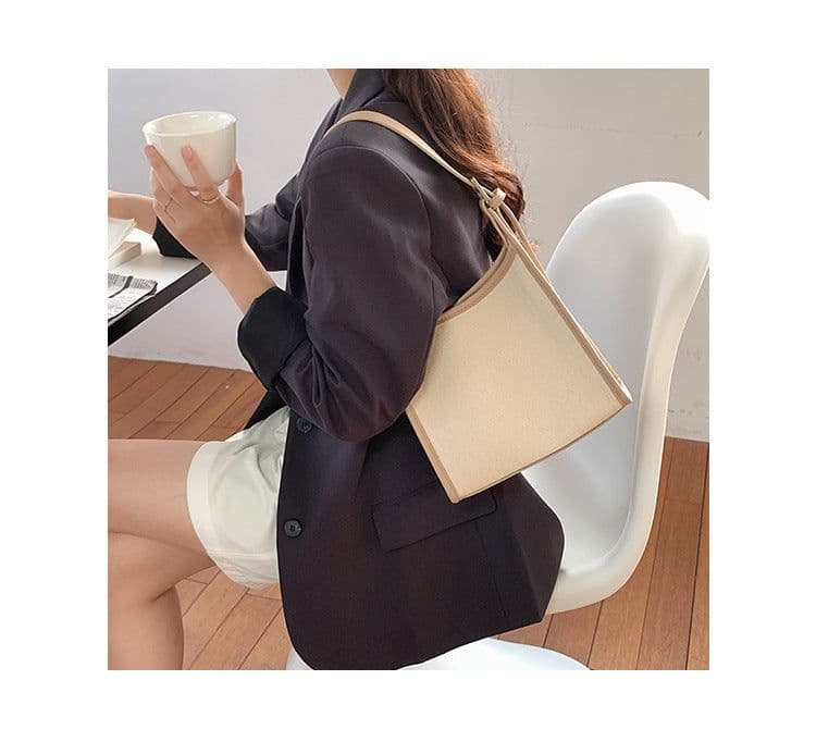 image-Female Summer New Stitching Shoulder Handbag Fashion All-match Niche High Sense Underarm Bag
