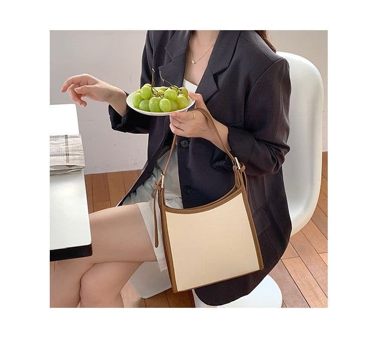 image-Female Summer New Stitching Shoulder Handbag Fashion All-match Niche High Sense Underarm Bag