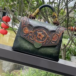 image-Retro Style Trendy Women's Three-dimensional Embossed Crossbody Bag