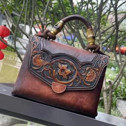 image-Retro Style Trendy Women's Three-dimensional Embossed Crossbody Bag
