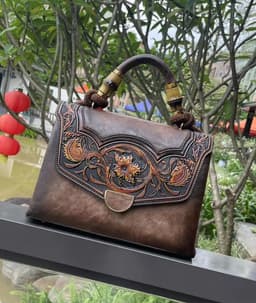 image-Retro Style Trendy Women's Three-dimensional Embossed Crossbody Bag