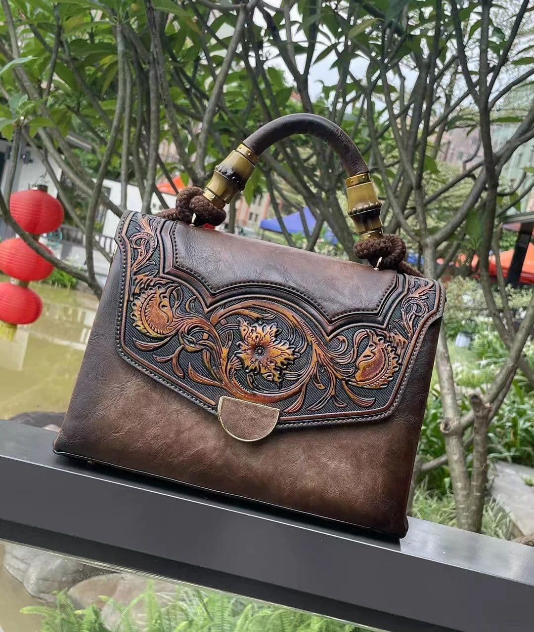 image-Retro Style Trendy Women's Three-dimensional Embossed Crossbody Bag