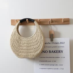 image-New Niche Portable French Style Woven Bag Women