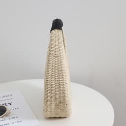 image-New Niche Portable French Style Woven Bag Women