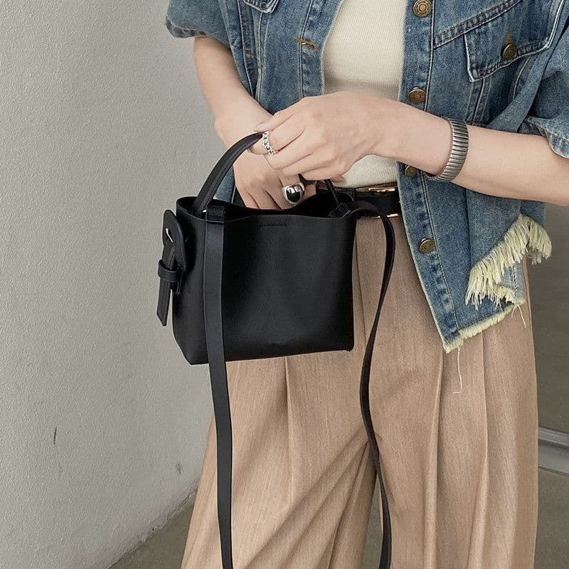 image-Women's Fashion Simple Solid Color Leather Shoulder Messenger Bag