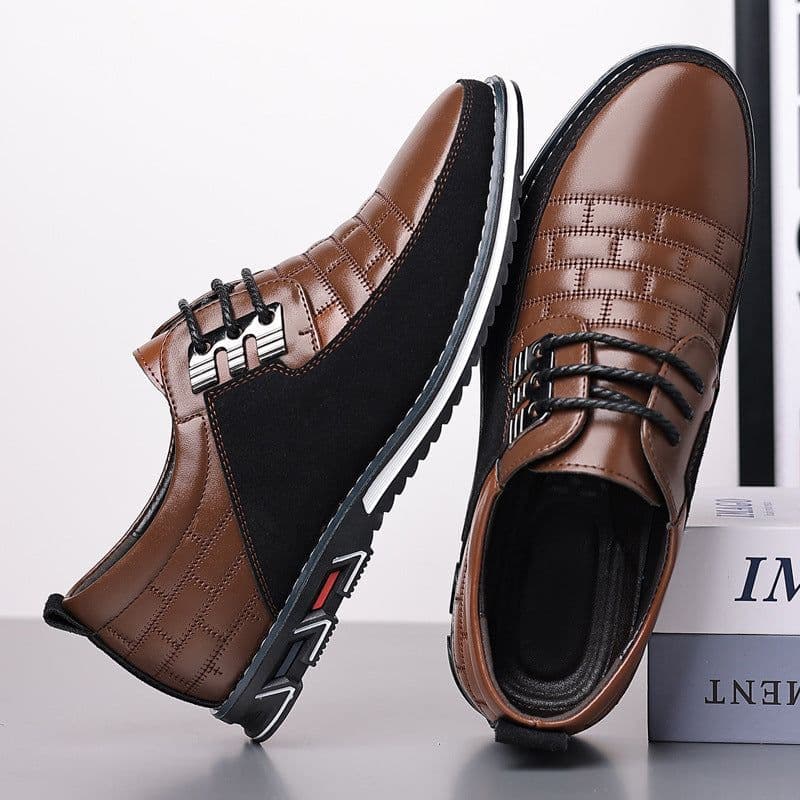 image-Lightweight Casual Regular Men's Lace Up Leather Shoes