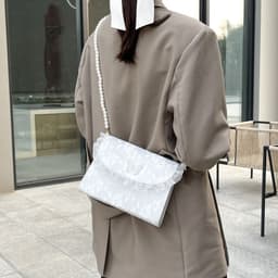 image-Summer Internet Influencer Pearl Chain Shoulder Bag