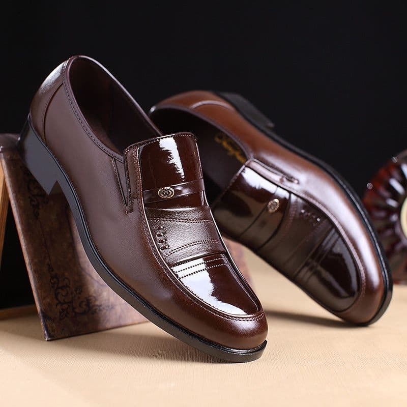 image-Men's Fashion Casual Solid Color Leather Shoes