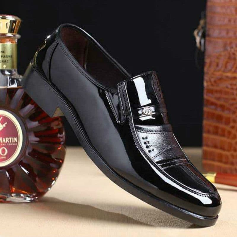 image-Men's Fashion Casual Solid Color Leather Shoes