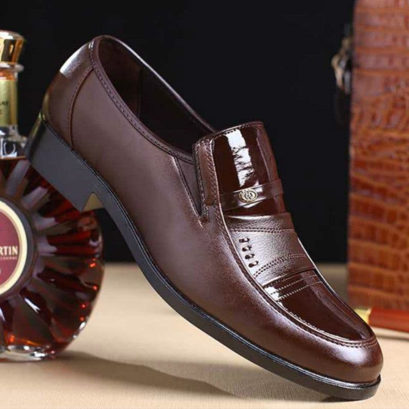 image-Men's Fashion Casual Solid Color Leather Shoes