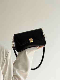 image-Women's Retro One-shoulder Crossbody Portable Underarm Bag