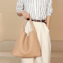 image-Fashion Casual Large Capacity Hand-woven Bag Women