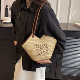 image-Women's Fashionable Retro Underarm Woven Bag