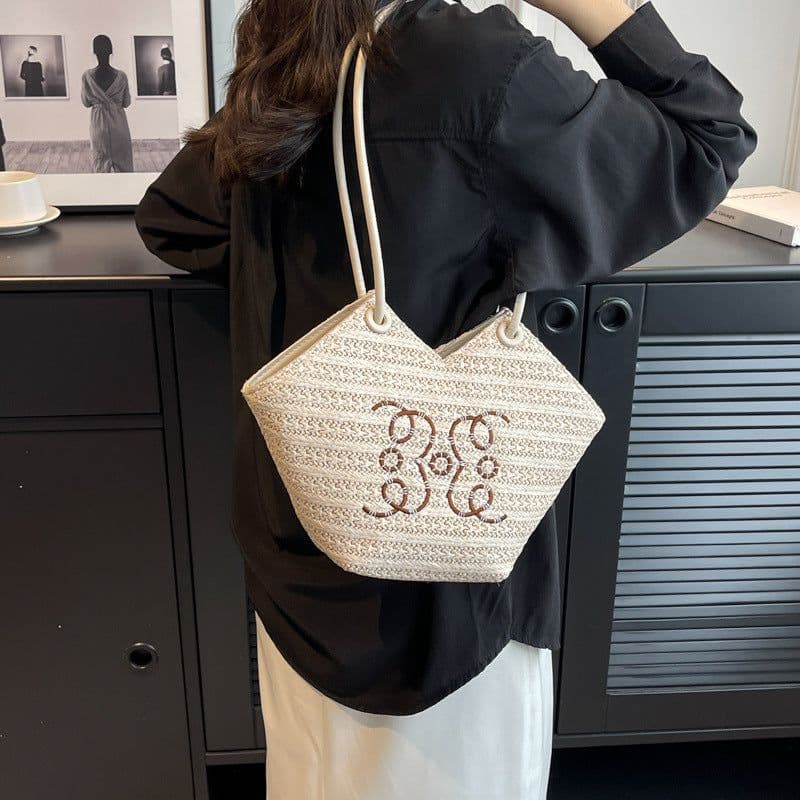 image-Women's Fashionable Retro Underarm Woven Bag