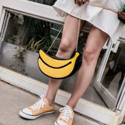 image-Women's Fashion Creative Banana Shape Chain Bag