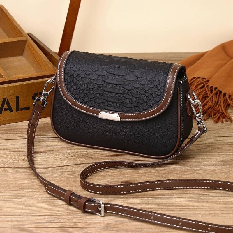 image-New Fashion Versatile Contrast Color Messenger Bag