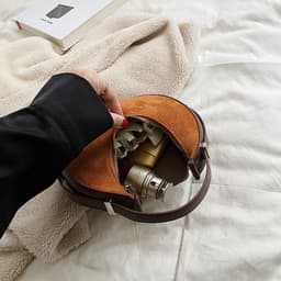 image-All-match Crescent Armpit Tide Textured Handbag