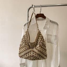 image-Women's Fashion Handmade Straw Woven Hollow Contrast Color Weave Shoulder Bag
