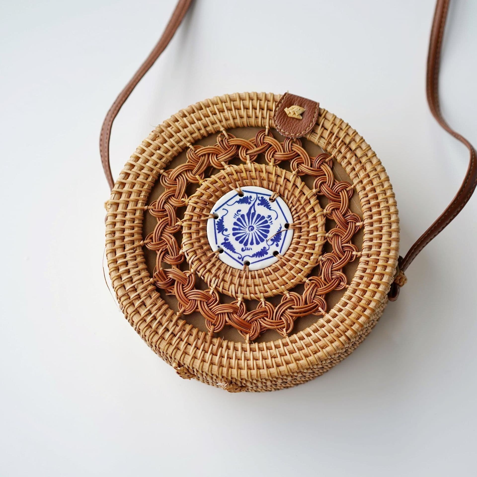 image-Fashion Personality Retro Rattan Weave Bag