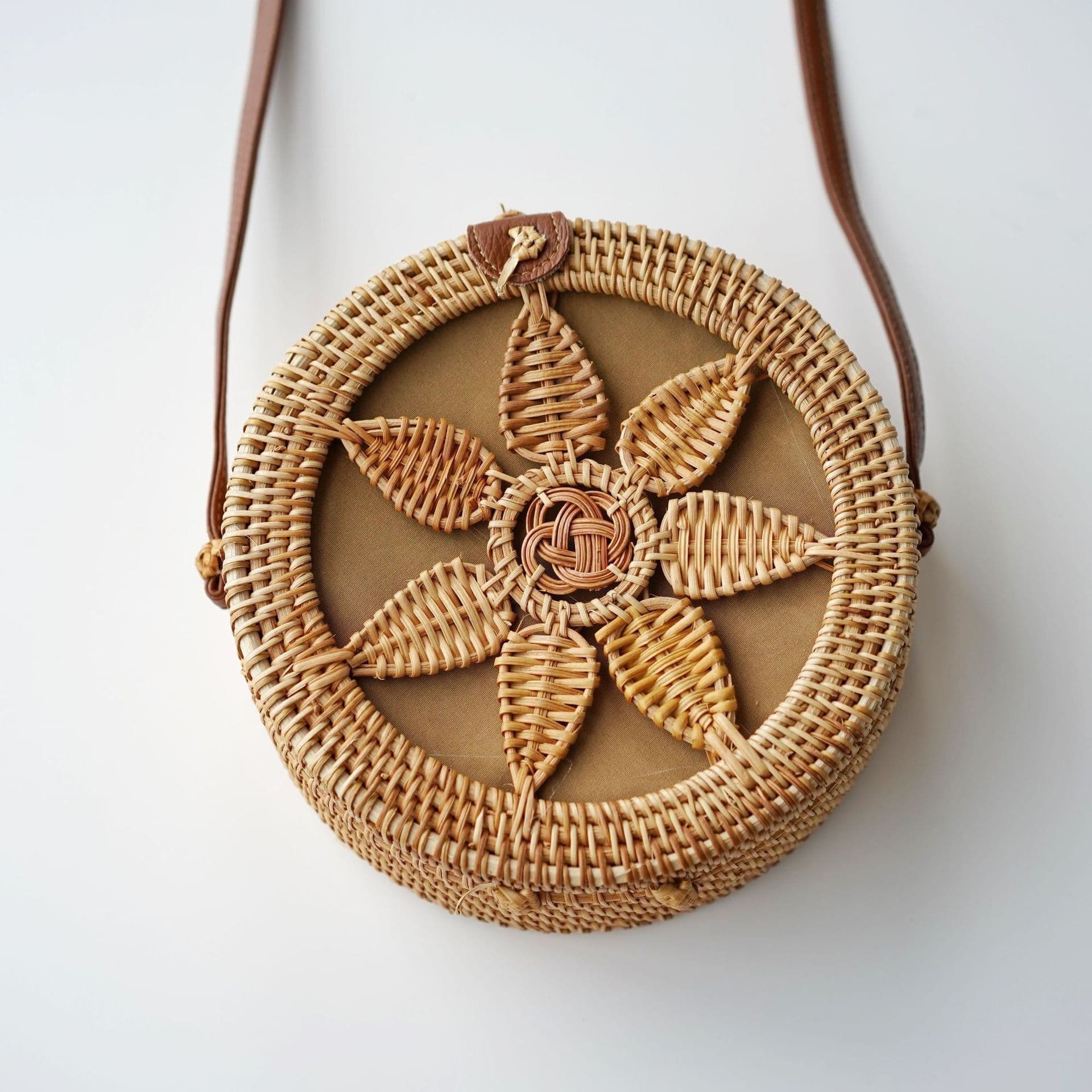 image-Fashion Personality Retro Rattan Weave Bag