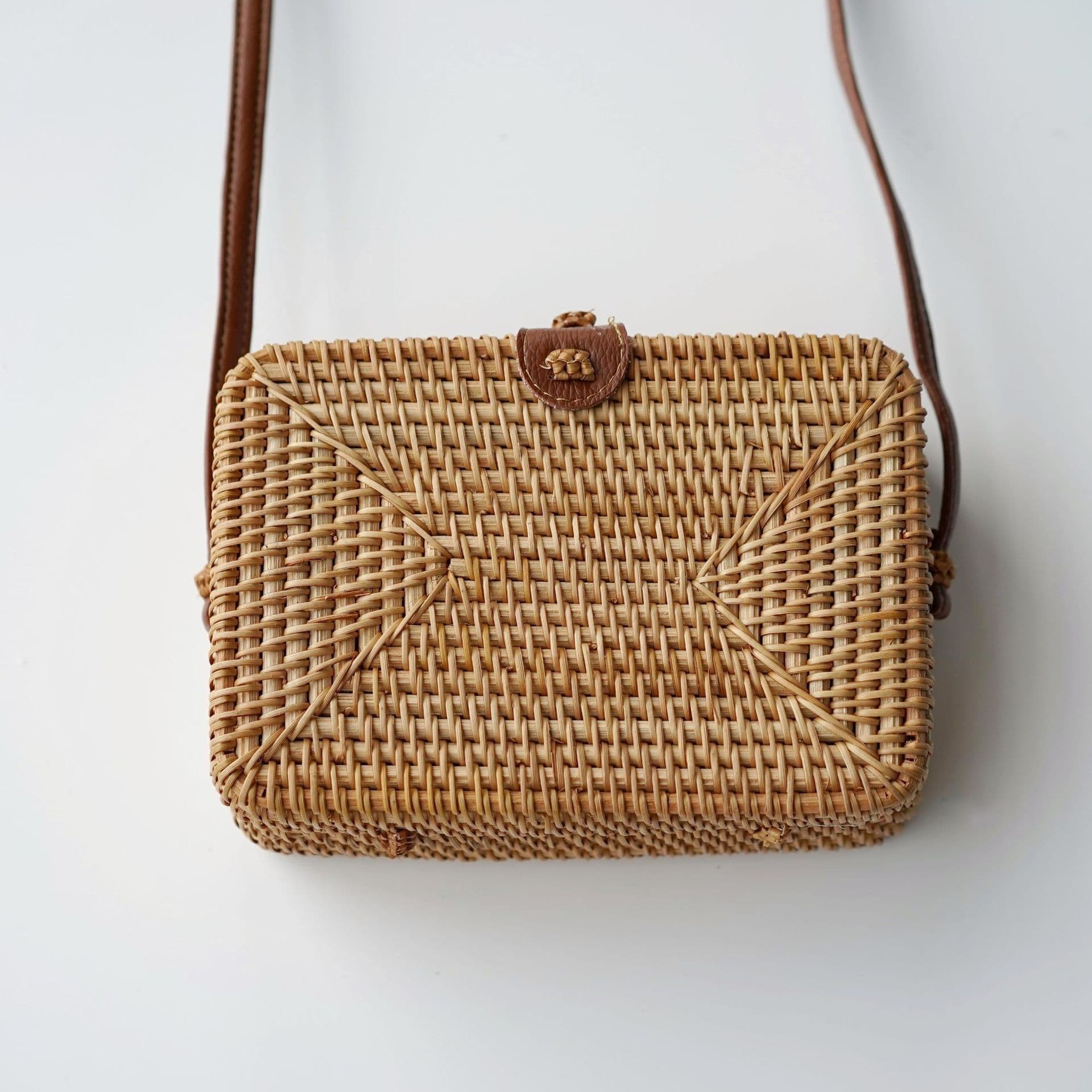 image-Fashion Personality Retro Rattan Weave Bag