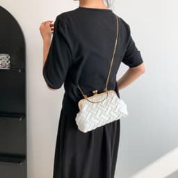 image-Fashionable Simple One-shoulder Portable Shell Bag