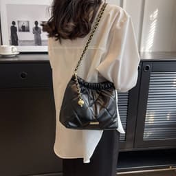image-Casual Rhombus Shoulder Bag Chain Messenger Bag Small Bucket Bags Women