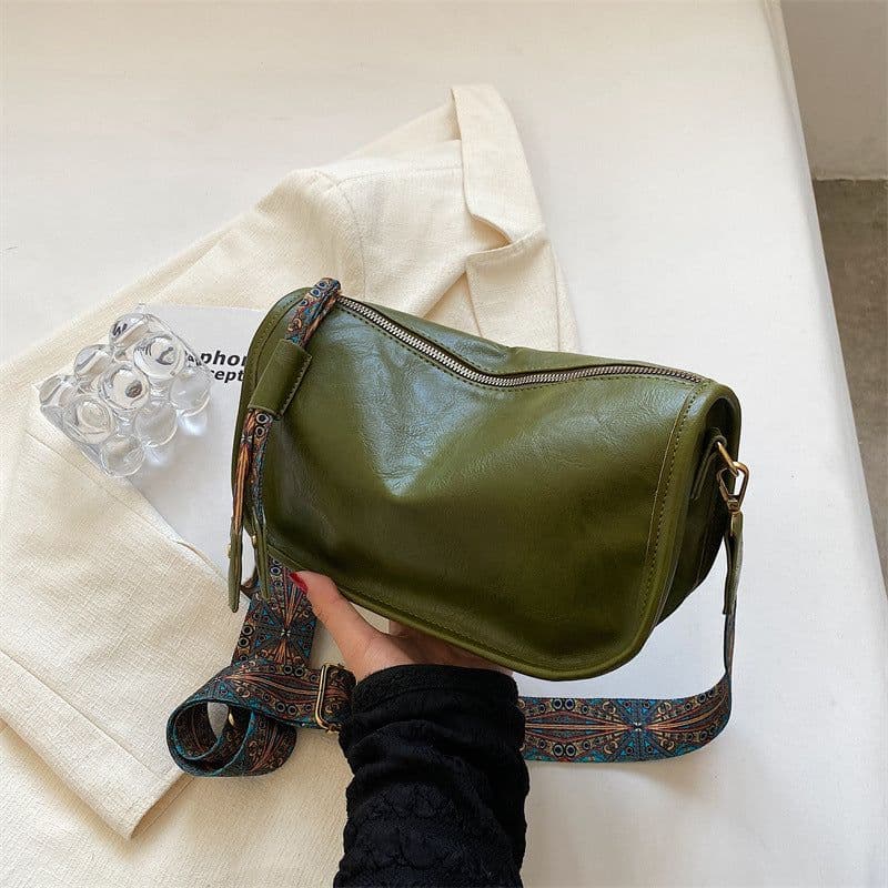 image-Fashion Oil Wax Cowhide Messenger Bag