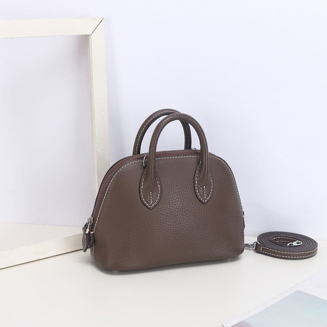 image-Women's Crossbody Genuine Leather Simple Shoulder Bag