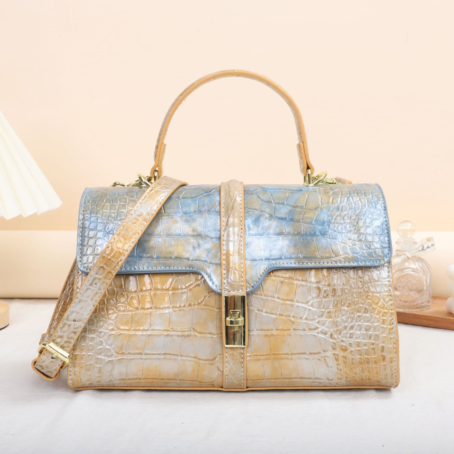 image-Women's Shoulder Messenger Bag Genuine Leather Fashion