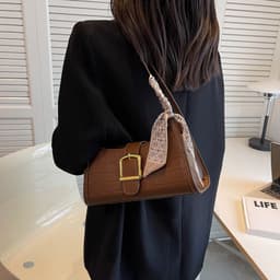image-High Sense Special-interest Design Spring Versatile Fashion One Shoulder Underarm Baguette Bag