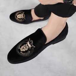 image-British Breathable Tods Casual Shoes Men's Trendy Embroidered Leather Shoes