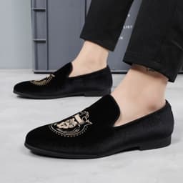 image-British Breathable Tods Casual Shoes Men's Trendy Embroidered Leather Shoes